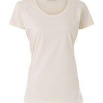 Basis T-shirt met ronde hals in 100% bio-katoen tricot, naturel, Living Crafts, beschikbaar in de maten S, M, L en XL, prijs: 16,99 €