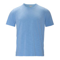 T-shirt Aarlo in 80% bio-katoen en 20% linnen jersey, lichtblauw, Living Crafts, beschikbaar in de maten S, M en L; prijs 34,99 €