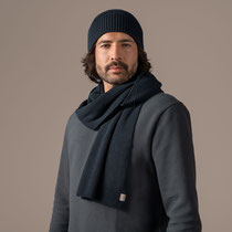 Muts Nuri en sjaal Ferrara, donkerblauw, Living Crafts