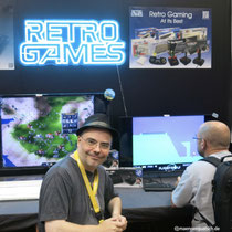 Das Bild zu Männerquatsch Podcast Folge 197 zeigt René Meyer vom Haus der Computerspiele in der Retro Area auf der Gamescom 2025.