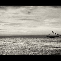 mare,bianconero,fine art,scogli,spiaggia,,gabbiani,reti da pesca,tramonto