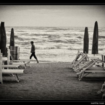 mare,bianconero,fine art,scogli,spiaggia,,gabbiani,reti da pesca,tramonto