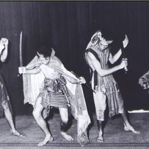 Tielman 1957 Ook in Breda deden ze hun traditionele dans act