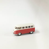 車110　フォルクスワーゲン　赤&白　125×50×55H 　￥400 　＊修理ヶ所あります＊