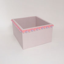 BOX258　ウッド角ペイントピンクポン付き　255×225×140H　¥1,500　＊オリジナルです＊