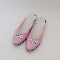 ルームシューズ143　レザーピンク花付き　25㎝　￥1,000