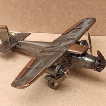 Avión metal. Ref 33126. 33x33x9