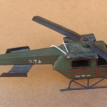 Helicóptero hojalata. Ref 8003. 10x24x20