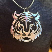 Tigre (de face)