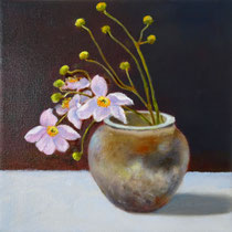 Vase mit Herbstanemone | 2020 | Öl auf Leinwand | 25 x 25 cm