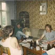 Die Gründung des Fanprojekts 1988 in Berlin: Theo (rechts), Präsi (zweiter v. Rechts) und meinereiner (Mitte).