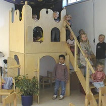 CNC-Frästeile für eine Ritterburg in der Kindertagesstätte "Tausendfüssler", Herford