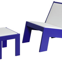 Lounge Chair modern mit Hocker in Mattlack blau und Polster weiß