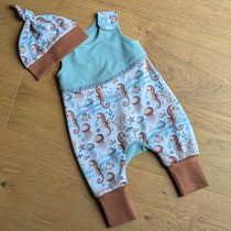 Seepferdchen, Gr. 56/62, hinten Passe Seepferdchen, unten uni, Mütze zzgl. 8 €
