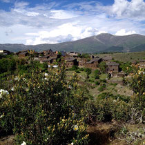 Schwarzes Dorf (gebaut aus Schiefer), Guadalajara