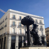 El oso y el madroño, der Bär am Erdbeerbaum, das Wahrzeichen der Stadt Madrid