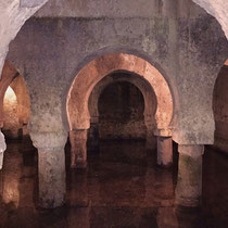 Jahrhundertealte Zysterne in Cáceres, - Aljibe hispano-árabe