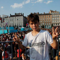 Place Bellecour, clôture du défilé - Biennale de la Danse 2012 - Lyon / Photo : Anik Couble 