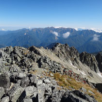 【剱岳山頂から】北方稜線 その向こうに白馬