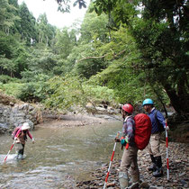 最後に北川を渡渉し到着