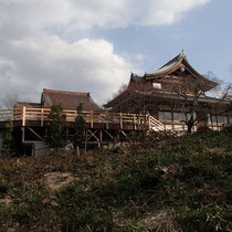 青蓮院の横を通って