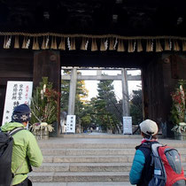 御香宮神社に立ち寄って