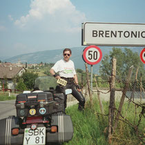 Brentonico (698 m)  45° 49′ 0″ N, 10° 57′ 0″ O