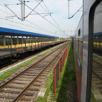 Tren a su paso por la estación de Terespol