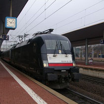 Intercity estacionado en la estación de Kassel-Wilhelmshoehe