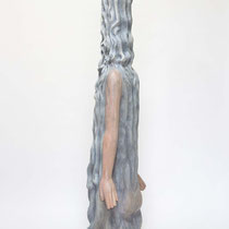 Liquid Dress　H 113 × W 33 × D 22 cm　Wood(Camphor wood),Pigment,Dye,Glue,Acrylic resin emulsion　2013