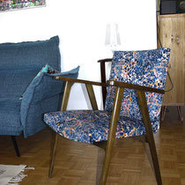 Fauteuil vintage piétement compas en hêtre massif - années 1950 entièrement restauré avec un tissu de la Maison Lalie Design.