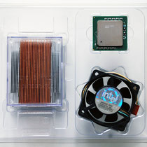 Intel Xeon Prestonia 2.4 GHz SL6NQ inside the box: CPU, heatsink, cooler