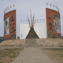 Karakorum - Monument de Gengis Khan