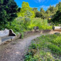 Espace repos près d'une mare