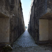 Weg van Memorial Monument Belzec naar begin