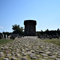 Memorial Monument Treblinka - voorkant ver