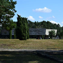 Memorial Monument Chelmno - achterkant ver