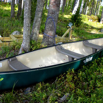 Unternehmen Sie mit unserem Kanu Touren in die weitläufigen Inselwelten des Päijänne See Nationalparks direkt vor Ihrem Ferienhaus.
