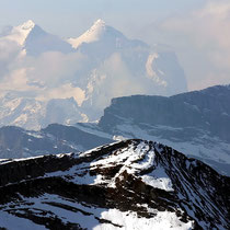 Graustock vor Berner Alpen