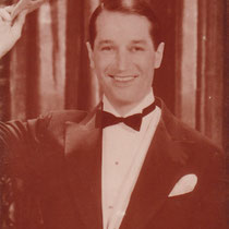  - Maurice CHEVALIER -