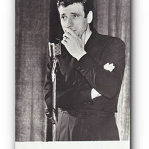 - Yves MONTAND -