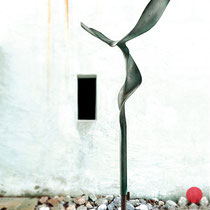 markus priller, o.t., 1/5, 2022, height 203 cm, bronze/iron base – erlas galerie