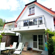 Wohnung 2 im EG mit möblierter Terrasse