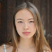 Gio Y. '06