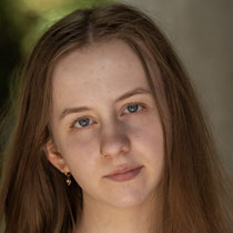 Helena L. '09