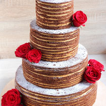 Свадебный торт в стиле "Naked cake" 