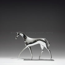 KARL HAGENAUER, Pferd, Ausführung Werkstätte Hagenauer, um 1934, Modell Nr. 3802, H 24,5cm, B 32cm, Messing vernickelt