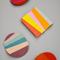 KONSTANZE PRECHTL, Brosche "FunFan", Leinen bedruckt, Holz, Baumwolle, Farbe 