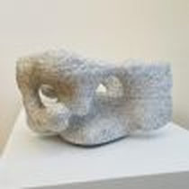 PETER DÖRFLINGER, o. T. 2016, Krastaler Marmor, 38 x 25 x 33 cm