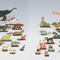 OSKAR LASKE, Die Tiere der Arche Noah, um 1925, (für Magdalena Haberditzl). 47 Holzfiguren, bemalt, H 2,5 bis 13,5cm, L 3 bis 20cm